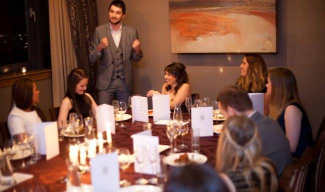 Edinburgh Table Magician Elliot Bibby